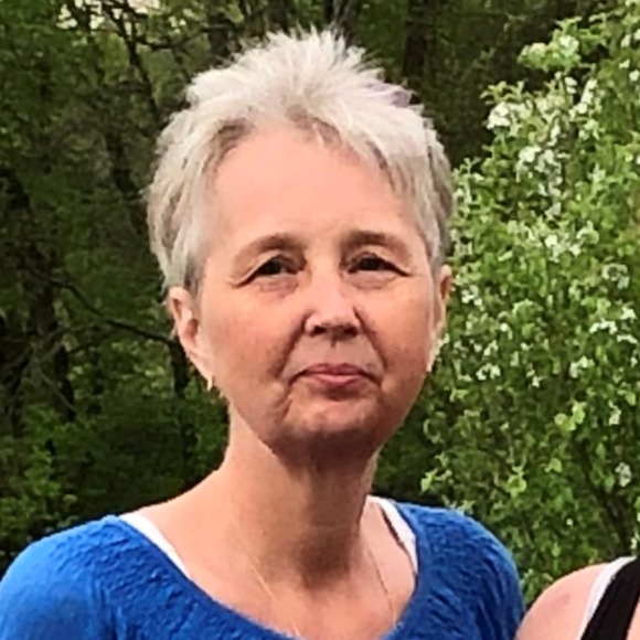 Meet your Posher, Sharon - Picture 1 of 1